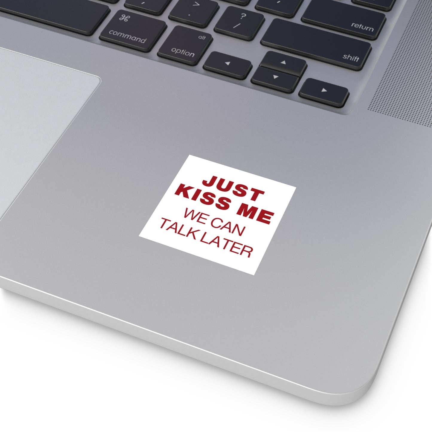 KISS ME STICKER