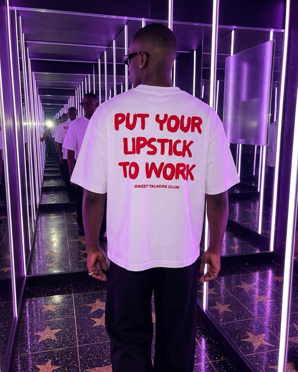 LIPSTICK TEE