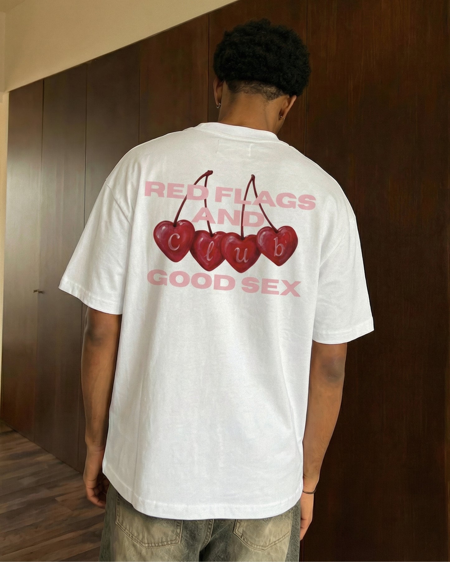 RED FLAGS TEE