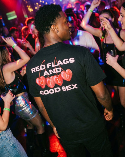 RED FLAGS TEE